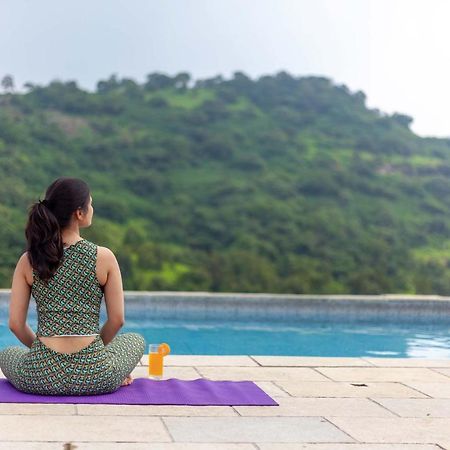 Stayvista'S Shivom Villa 12 - A Serene Escape With Views Of The Valley And Lake Lonavala Exterior foto